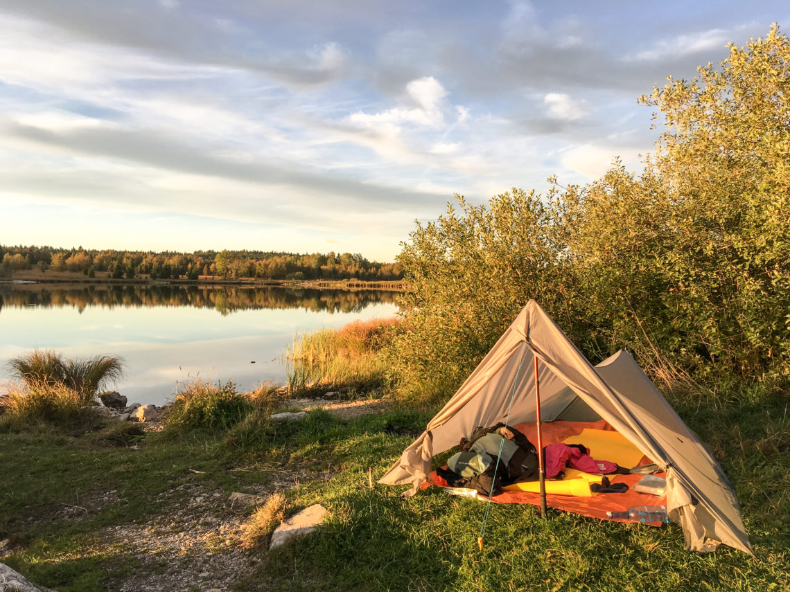 bivouac-tente-564trs-1.jpg Comment trouver le lieu parfait pour le bivouac ? – L'Instant Vagabond – Image 1