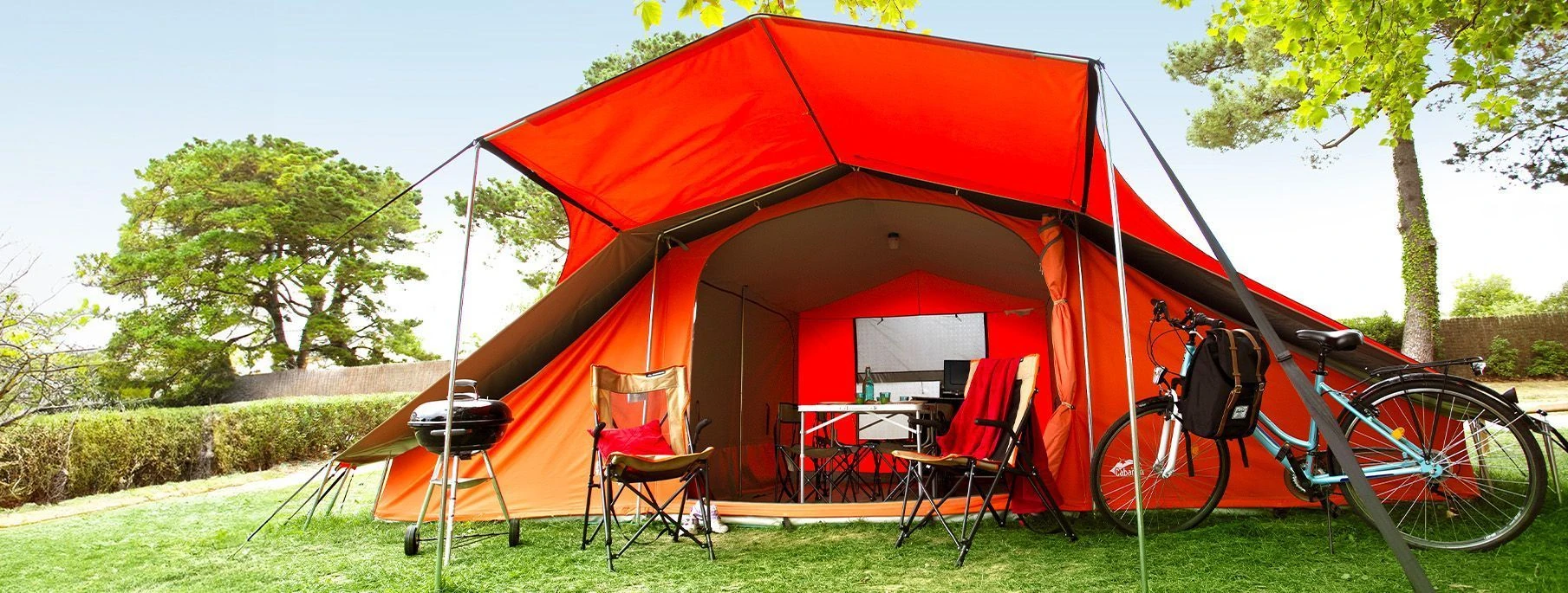 camper-tente-159soq.webp Location de tente de camping équipée Ready to camp – Image 1
