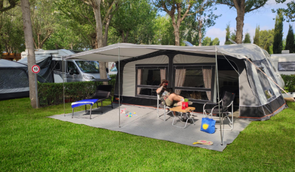 caravane-auvent-475uxt.png Avancée de façade pour auvent de caravane Page d'accueil | Soplair™ Fabricant d'accessoires de Loisirs ... – Image 1