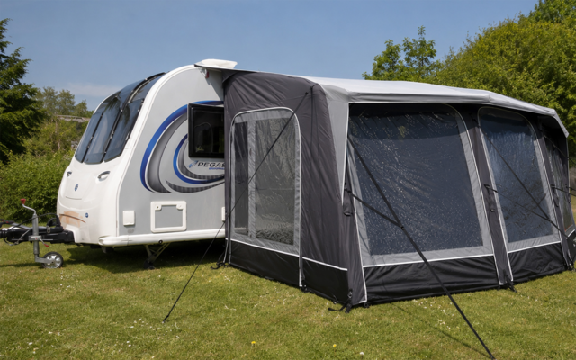 caravane-auvent-564umd.png Auvent de caravane gonflable 500 cm Tuscany Pro Air 500 Vango – Image 1