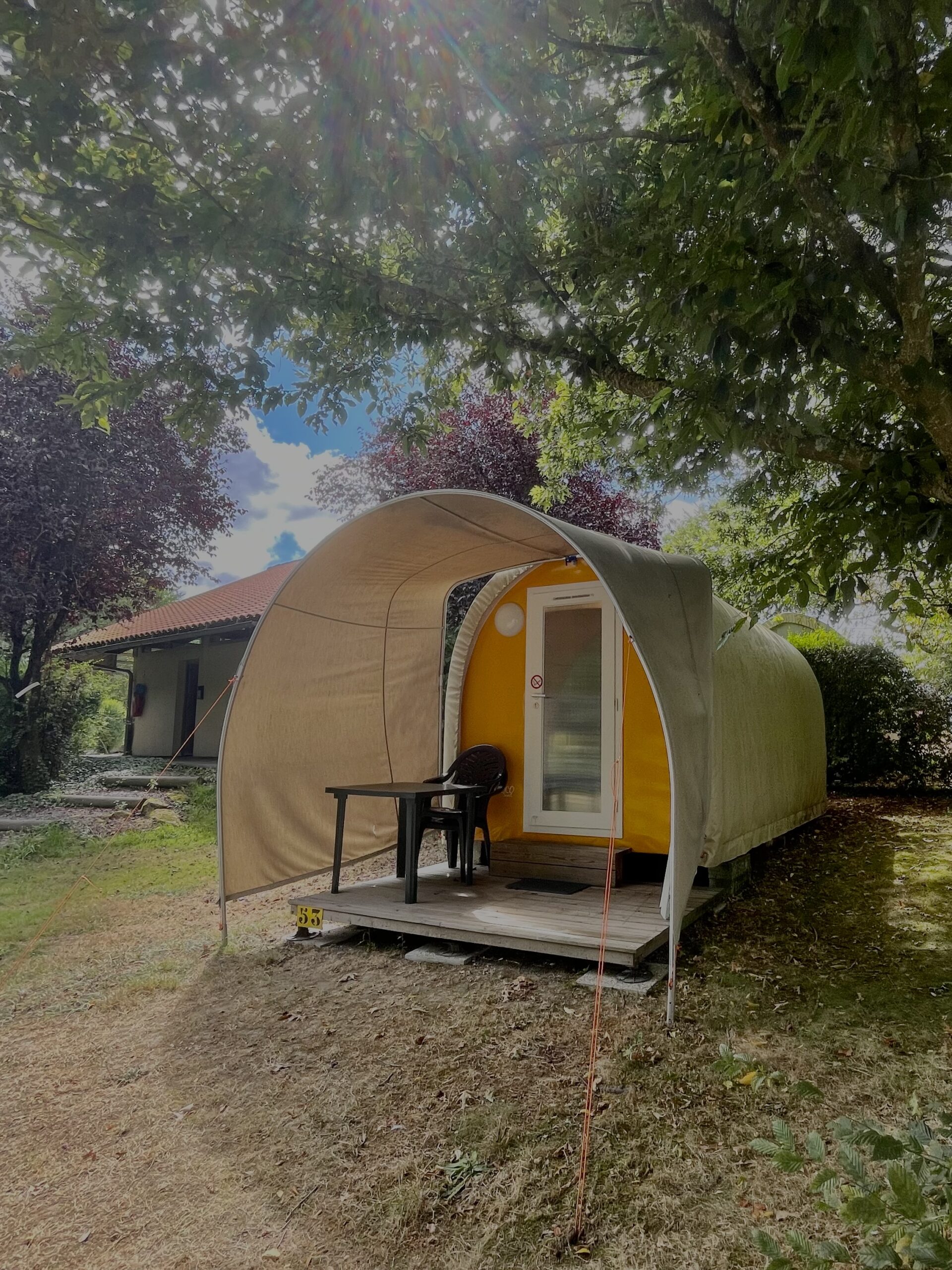 coco-sweet-606fxz-1.jpg Coco Sweet INSOLITE 2 pers. chauffage sans Sanitaires Camping Rouge Gorge – Image 1