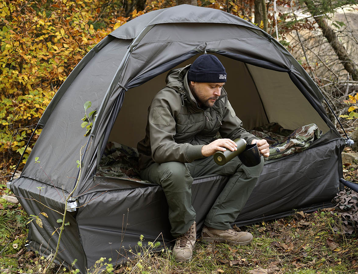 tente-de-campement-307bgu-1.jpg Le Stock Americain • Tente monodôme pour lit de camp – Image 1