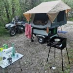 Remorque tente de toit ou caravane pliante tractée par des sidecars ASSOCIATION URAL FRANCE