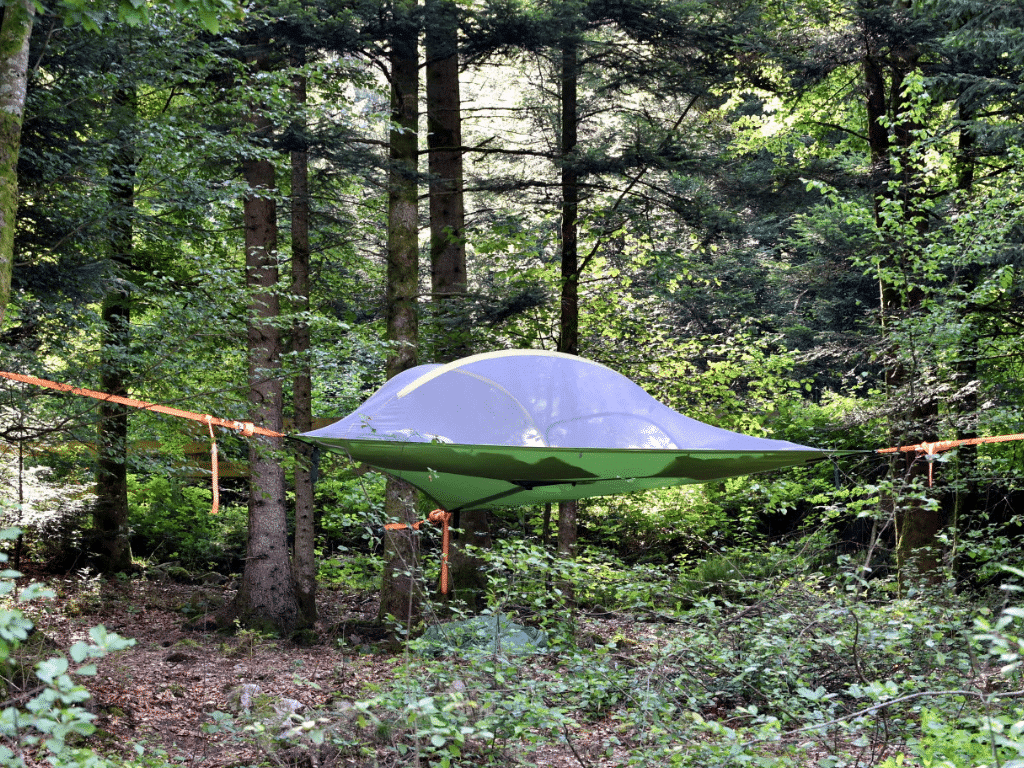 tente-suspendue-352auz.png Tente suspendue * Camping du Mettey dans les Vosges – Image 1