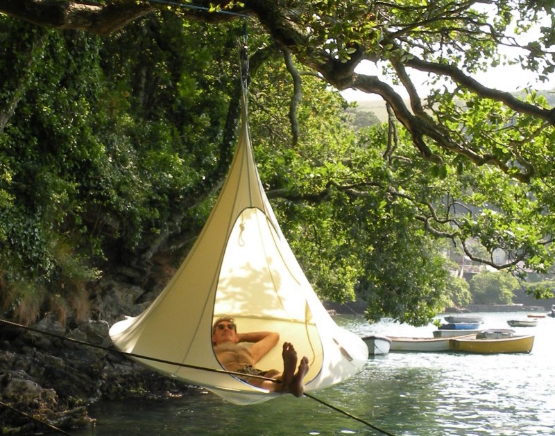 tente-suspendue-595vyr-1.jpg Tente Cacoon : le hamac suspendu design Tente Suspendue – Image 1